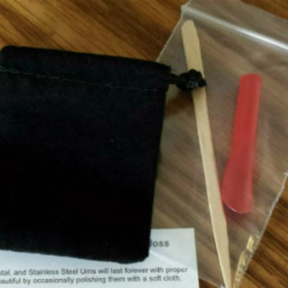 Blue Crystal Diamond Mourning Stone Cremation Urn - Picture 2 of 2